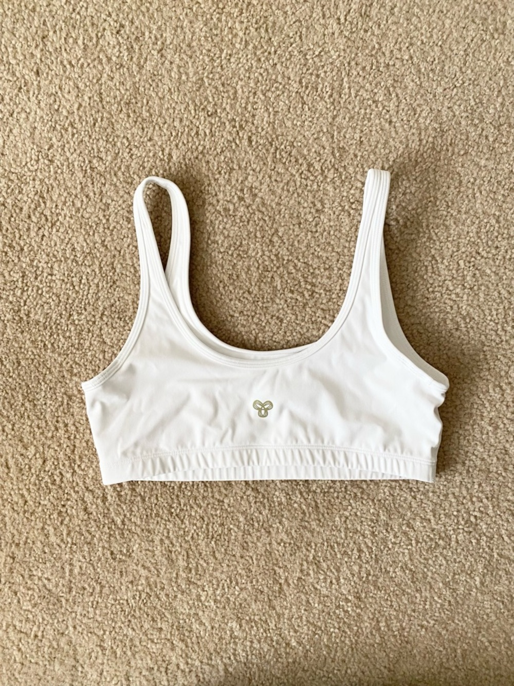 Aritzia TNA Golden White Scoop-Style Sports Bra